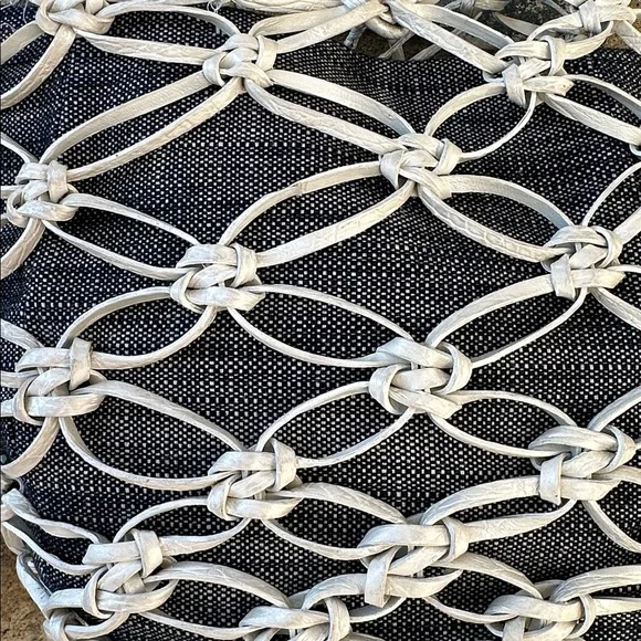 Nancy Gonzalez Rare Handwoven Genuine Crocodile Net Bag ivory & Black Leather - Picture 8 of 16